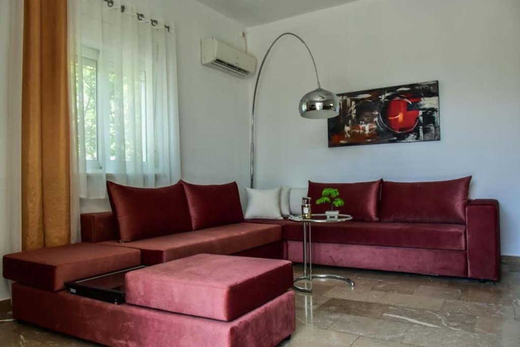 Μονοκατοικία Δίπλα Στην Θάλασσα Salamina Exterior foto